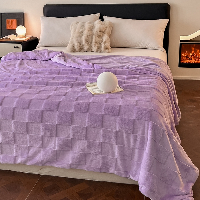 91家纺网 家纺一手货源 找家纺 2024新款A类法式高克重兔绒多功能毛毯被套双用盖毯 方块香芋紫-毛毯