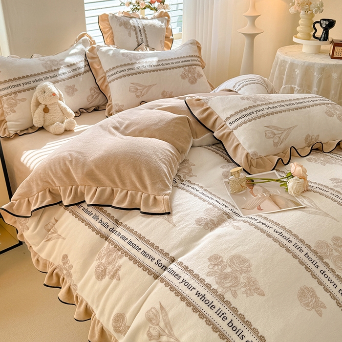 91家纺网 家纺一手货源 找家纺 韩约家纺 2024新款牛奶绒花边款印花四件套 如伊