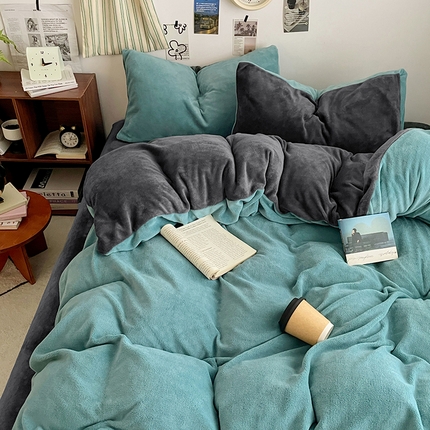 91家纺网 家纺一手货源 找家纺 （总）优承佳 2024新款高克重牛奶绒ins风双拼系列四件套单被套