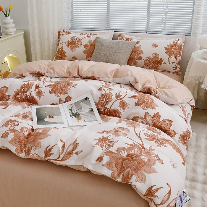 91家纺网 家纺一手货源 找家纺 友承 2025新款亲肤磨毛植物羊绒印花四件套 萱花宜梦