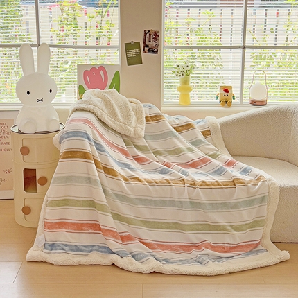 91家纺网 家纺一手货源 找家纺 艾咪-Amy ntmy 2024新款ins条纹牛奶绒双层毯毛毯休闲毯 香草