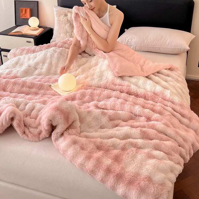 91家纺网 家纺一手货源 找家纺 2024新款A类法式高克重兔绒多功能毛毯被套双用盖毯 渲染粉-毛毯
