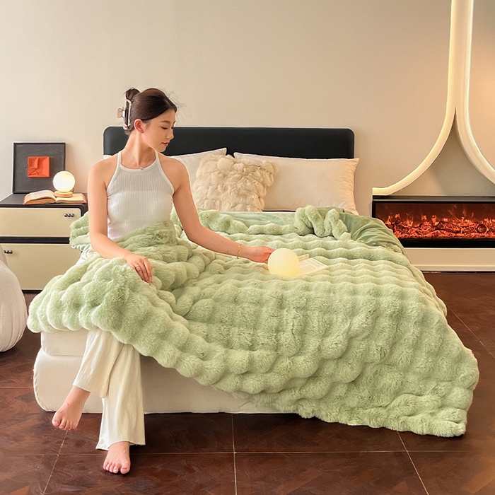 91家纺网 家纺一手货源 找家纺 2024新款A类法式高克重兔绒多功能毛毯被套双用盖毯 清新绿-毛毯