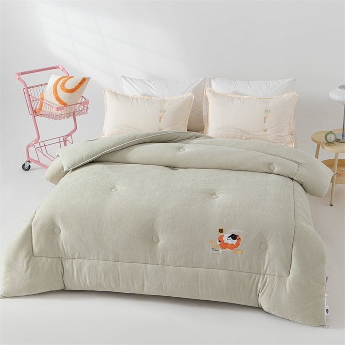 91家纺网 家纺一手货源 找家纺 爱来伊家纺 2024新款三体羊绒加厚保暖冬被芯大豆纤维被春秋被子被芯 山体羊绒大豆被-淡绿