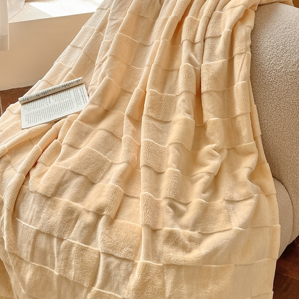 91家纺网 家纺一手货源 找家纺 2024新款A类法式高克重兔绒多功能毛毯被套双用盖毯 方块鹅黄-毛毯