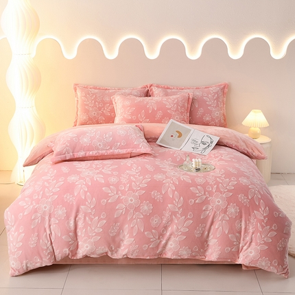 91家纺网 家纺一手货源 找家纺 总-梦之星 2025新款8斤重牛奶绒6D雕花绒四件套法莱水晶金貂