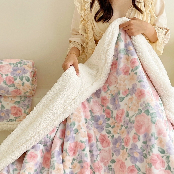 91家纺网 家纺一手货源 找家纺 大元 2025新款牛奶绒羊羔绒毛毯 花海