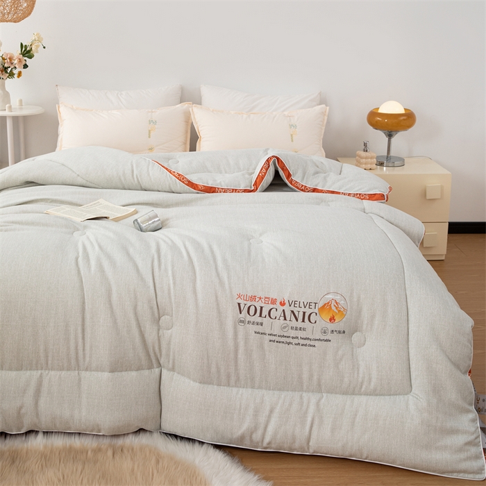 91家纺网 家纺一手货源 找家纺 爱来伊家纺 2024新款火山绒大豆被立体边大豆纤维冬被被子被芯春秋被 火山绒大豆被-卡其