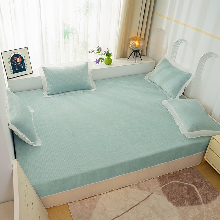 91家纺网 家纺一手货源 找家纺 冬然家纺 2024新款雕花绒榻榻米床盖小麦穗浅绿