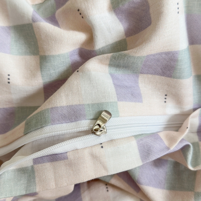 91家纺网 家纺一手货源 找家纺 2024秋冬新款系带格子双层纱四件套 格调 紫