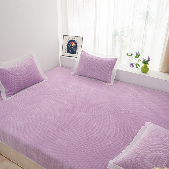 91家纺网 家纺一手货源 找家纺 冬然家纺 2024新款雕花绒榻榻米床盖大麦穗紫