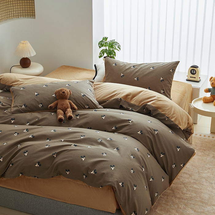 91家纺网 家纺一手货源 找家纺 怡家居 2024秋冬新品AB版加厚保暖全棉加绒四件套 咖色米奇