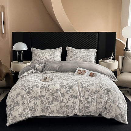 91家纺网 家纺一手货源 找家纺 （总）金盛纺 2024新款高克重牛奶绒雕花四件套加厚牛奶绒法莱绒四件套（支持定制）