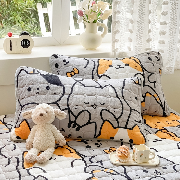 91家纺网 家纺一手货源 找家纺 2024新款牛奶绒床垫保暖床褥子夹棉加厚印花床护垫大床图 猫咪乐园