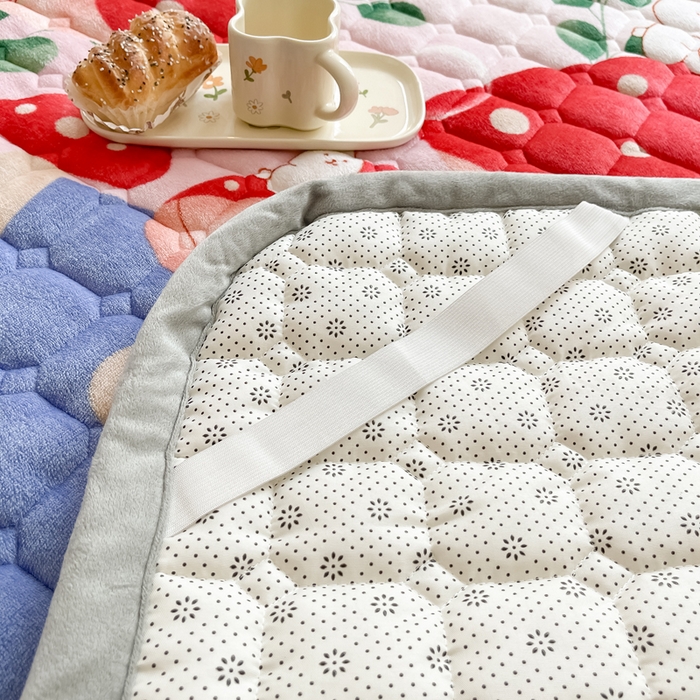 91家纺网 家纺一手货源 找家纺 2024新款牛奶绒床垫保暖床褥子夹棉加厚印花床护垫大床图 蘑菇小兔