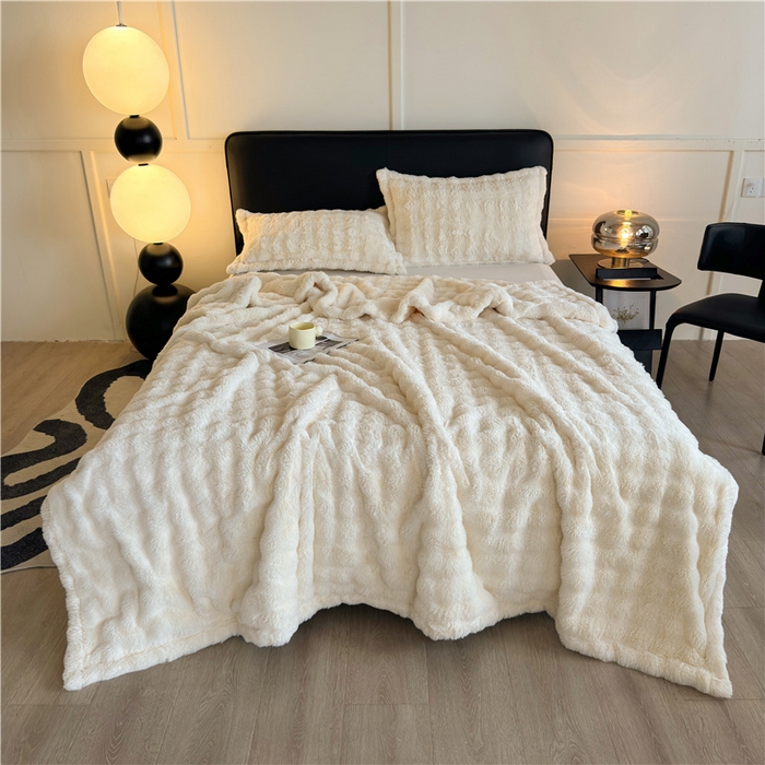 91家纺网 家纺一手货源 找家纺 喜居 2024新款大泡泡双面兔毛毛毯 科伦娜兔毛绒-奶白