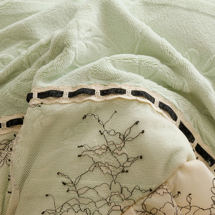 91家纺网 家纺一手货源 找家纺 胜权家纺 2024新款小香风牛奶绒夹棉床盖四件套-芭莎系列 芭莎-绿