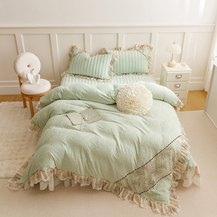 91家纺网 家纺一手货源 找家纺 胜权家纺 2024新款小香风牛奶绒夹棉床盖四件套-芭莎系列 芭莎-绿