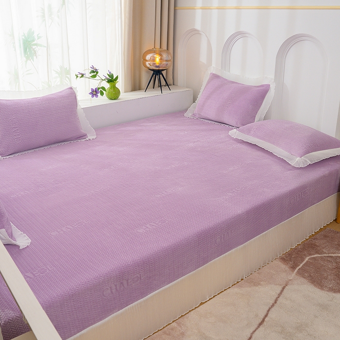 91家纺网 家纺一手货源 找家纺 冬然家纺 2024新款雕花绒榻榻米床盖大麦穗紫