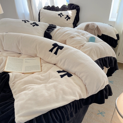 91家纺网 家纺一手货源 找家纺 （总）红嘴企鹅 2025新款魅力蝴蝶结牛奶绒四件套