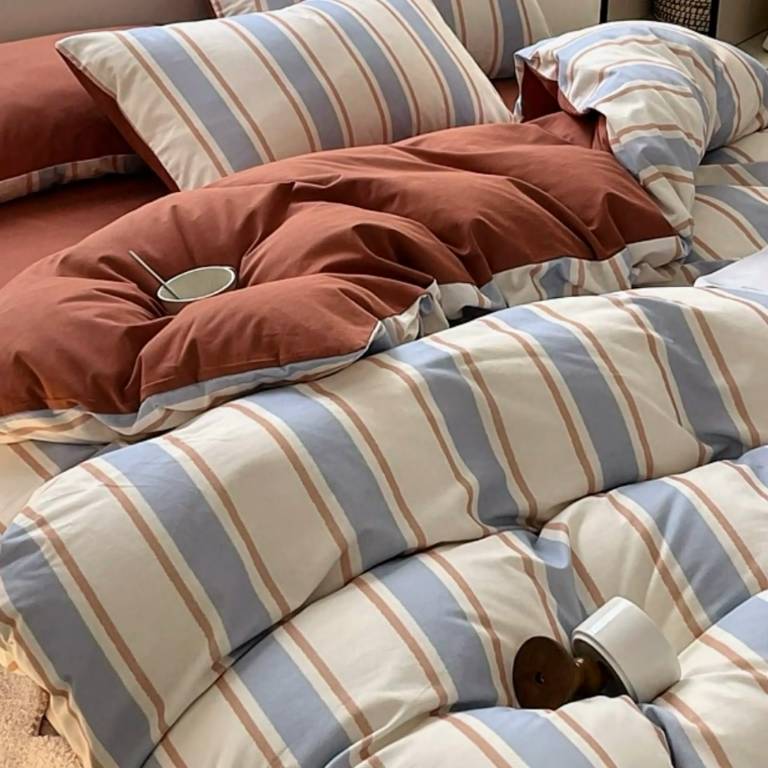 91家纺网 家纺一手货源 找家纺 吉象家纺 2024新款全棉磨毛印花四件套 幻珊蓝条