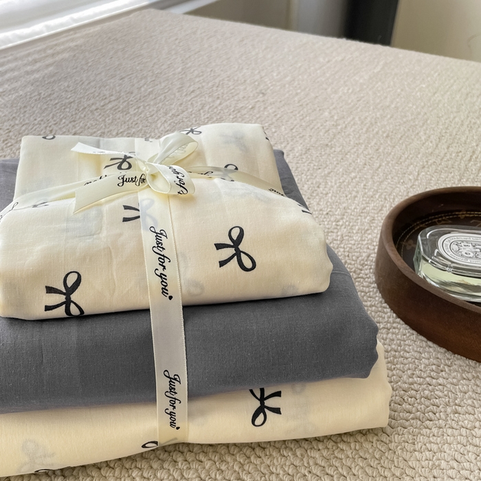 91家纺网 家纺一手货源 找家纺 一比一家纺 2024新款全棉母婴级抗菌有氧全棉双层纱亲肤全棉小清新印花三件套四件套 蝴蝶可颂-黑