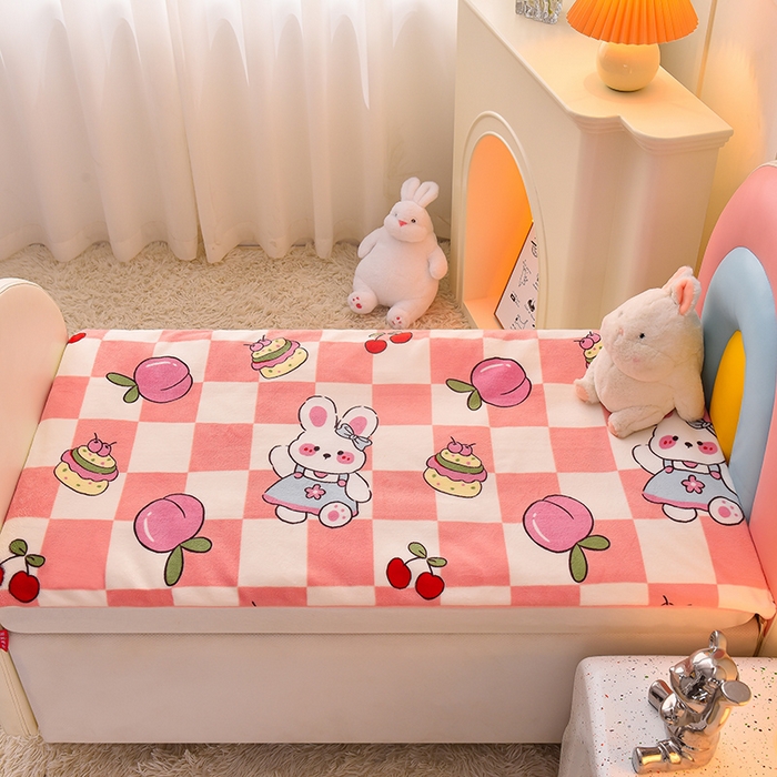 91家纺网 家纺一手货源 找家纺 宝贝优选 2024新款儿童牛奶绒可拆卸床垫床褥儿童床垫 公主小兔