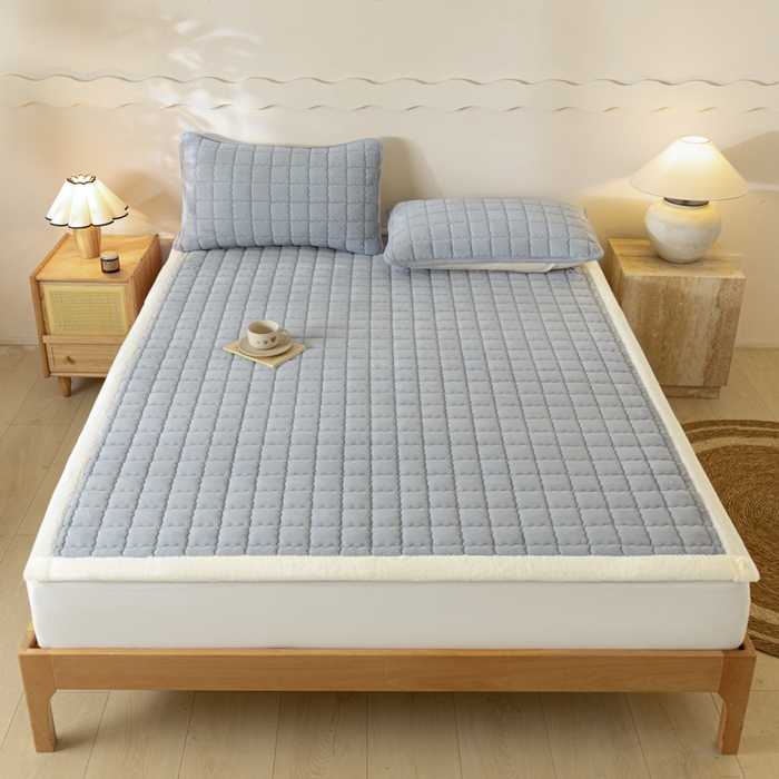 91家纺网 家纺一手货源 找家纺 鑫钰 2024秋冬新款加厚牛奶绒床垫床褥床护垫 暖格-浅灰