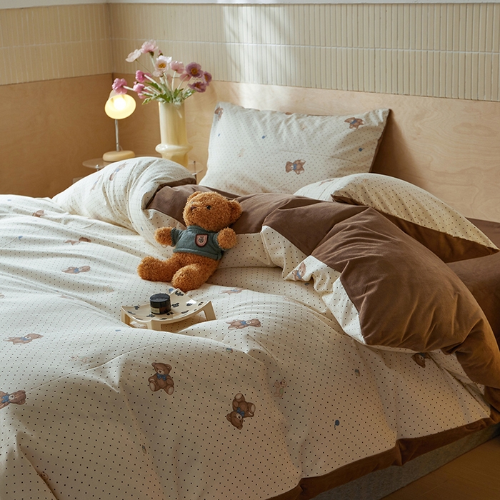 91家纺网 家纺一手货源 找家纺 怡家居 2024秋冬新品AB版加厚保暖全棉加绒四件套 玩具熊乐园