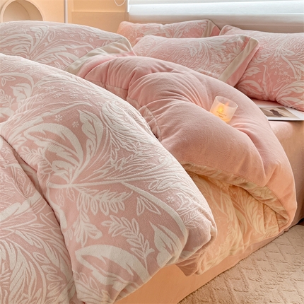 91家纺网 家纺一手货源 找家纺 （总）无界 2024新款B类色烂牛奶绒四件套-维亚纳（风格2）