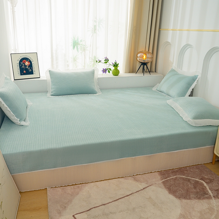 91家纺网 家纺一手货源 找家纺 冬然家纺 2024新款雕花绒榻榻米床盖小麦穗浅绿