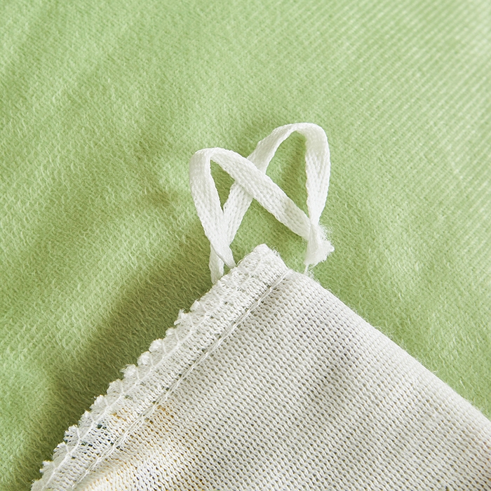 91家纺网 家纺一手货源 找家纺 艾裙海 2025新款高克重加厚保暖A类牛奶绒夹棉床盖系列四件套 甜心草莓