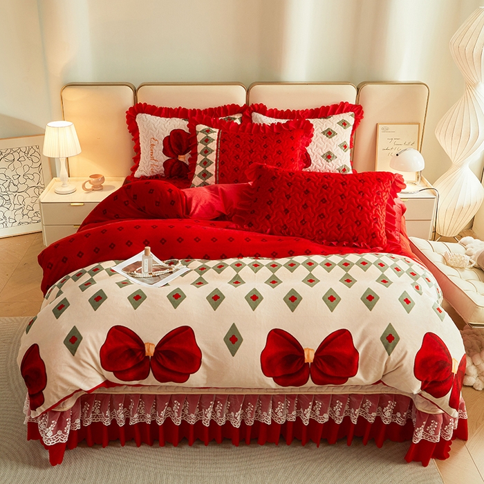 91家纺网 家纺一手货源 找家纺 艾裙海 2025新款高克重加厚保暖A类牛奶绒夹棉床盖系列四件套 蝴蝶结-红