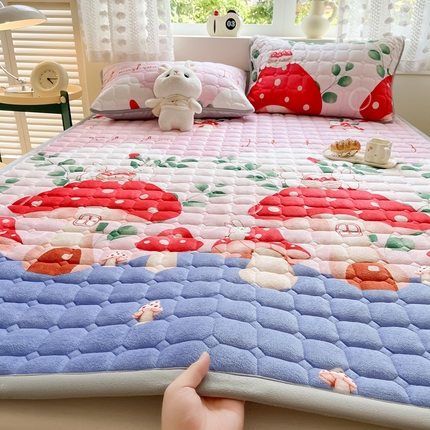 2024新款牛奶绒床垫保暖床褥子夹棉加厚印花床护垫大床图 蘑菇小兔