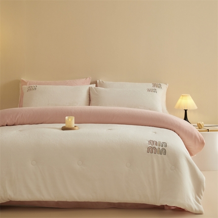 91家纺网 家纺一手货源 找家纺 （总）无界 2024新款牛奶绒羽丝绒冬被-minmin