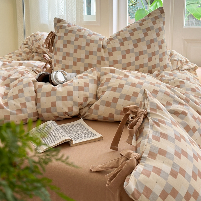 91家纺网 家纺一手货源 找家纺 2024秋冬新款系带格子双层纱四件套 格调  咖