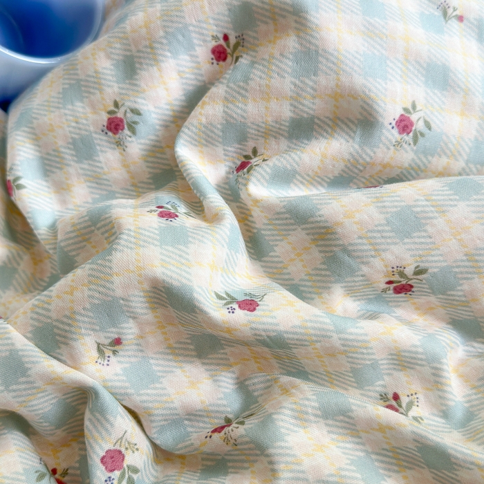 91家纺网 家纺一手货源 找家纺 2024秋冬新款系带格子双层纱四件套 蓝格花