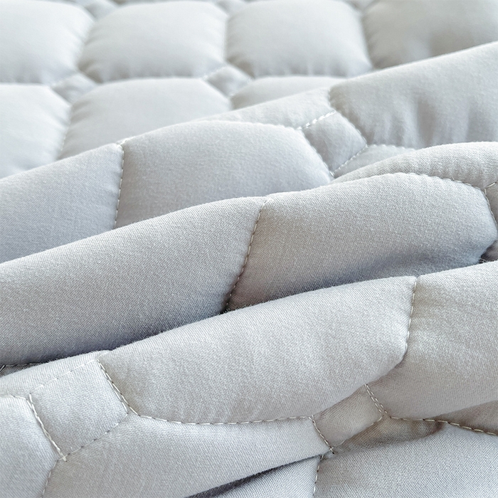 91家纺网 家纺一手货源 找家纺 丽诺 2024新款本色原棉大豆纤维夹棉床褥 灰色