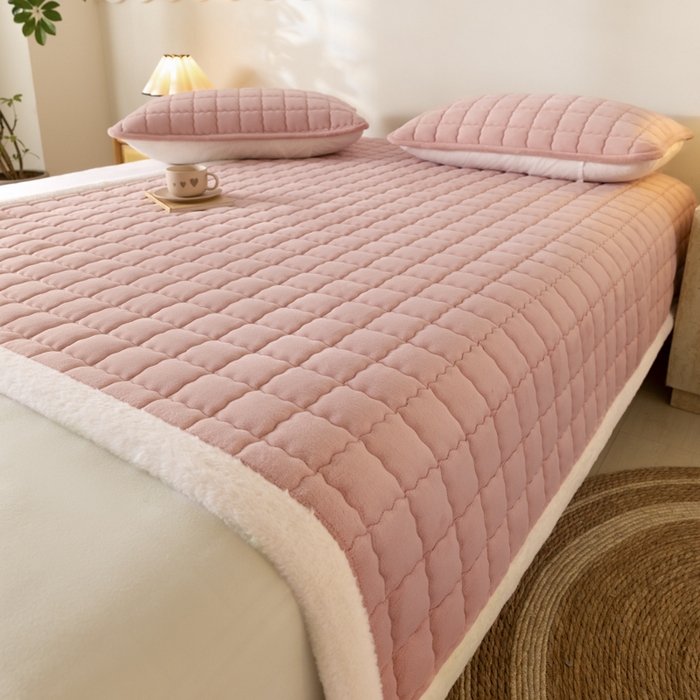 91家纺网 家纺一手货源 找家纺 鑫钰 2024秋冬新款加厚牛奶绒床垫床褥床护垫 暖格-绯粉