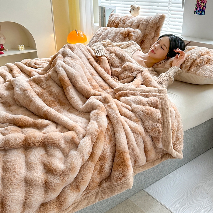 91家纺网 家纺一手货源 找家纺 芸锦豪 2024新款双面波斯绒罗马柱毛毯 炫彩咖