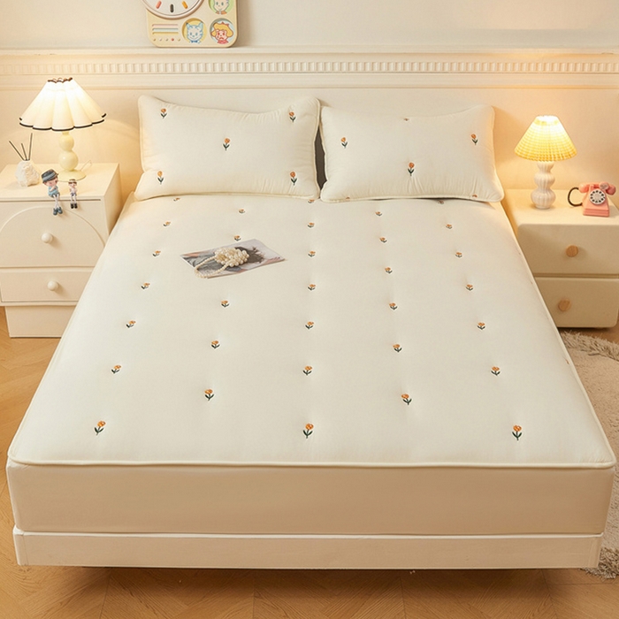 91家纺网 家纺一手货源 找家纺 2025新款A类水洗棉大豆刺绣床笠 小花-简约白