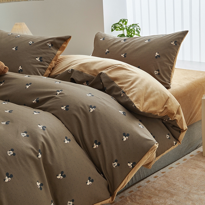 91家纺网 家纺一手货源 找家纺 怡家居 2024秋冬新品AB版加厚保暖全棉加绒四件套 咖色米奇