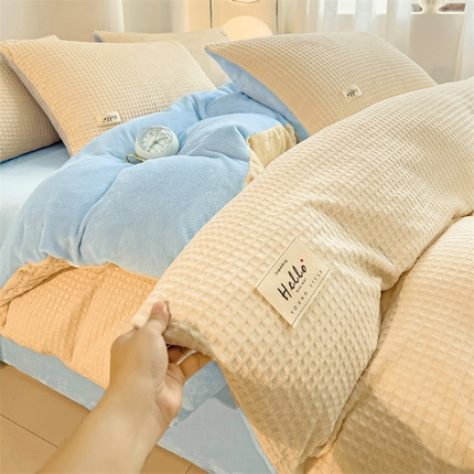 91家纺网 家纺一手货源 找家纺 （总）2025新款A类高克重牛奶绒华夫格山茶花四件套