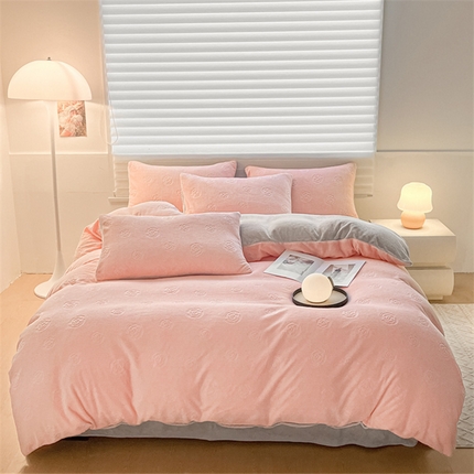 91家纺网 家纺一手货源 找家纺 （总）无界 无界 2024新款B类烂花牛奶绒四件套-繁花（风格2）