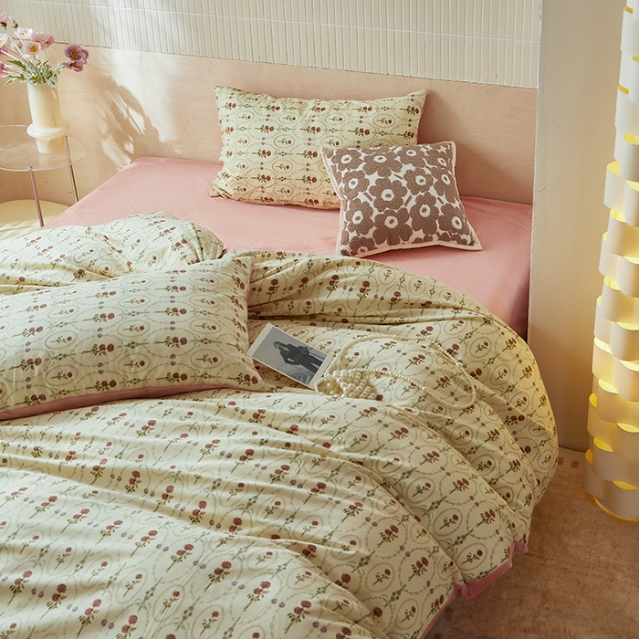 91家纺网 家纺一手货源 找家纺 怡家居 2024秋冬新品AB版加厚保暖全棉加绒四件套 浪漫花舞