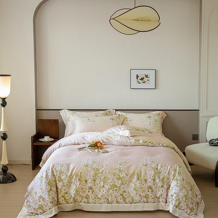 91家纺网 家纺一手货源 找家纺 2025新款超细旦天丝棉数码印花四件套-白月光 白月光 浅粉