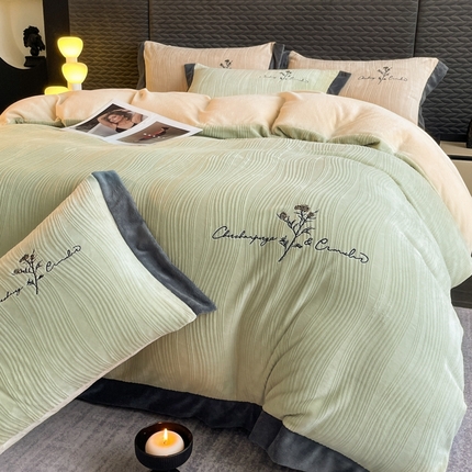 91家纺网 家纺一手货源 找家纺 （总）子曰 2025新款230g全消光轻奢牛奶绒立体雕花刺绣四件套-丽莎