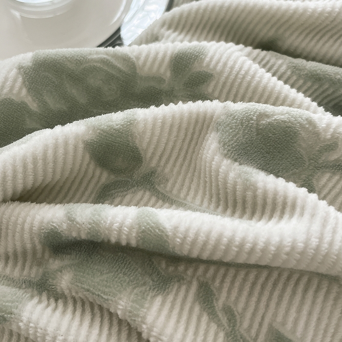 91家纺网 家纺一手货源 找家纺 金盛纺 2024新款高克重牛奶绒雕花四件套加厚牛奶绒法莱绒四件套（支持定制） 约定-绿