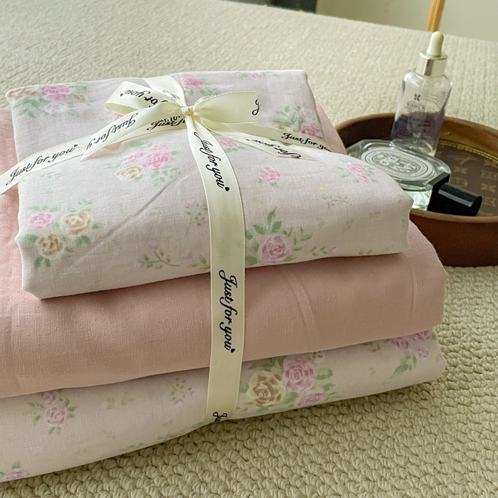 91家纺网 家纺一手货源 找家纺 一比一家纺 2025新款全棉母婴级抗菌有氧全棉双层纱亲肤全棉小清新印花三件套四件套 半岛红茶