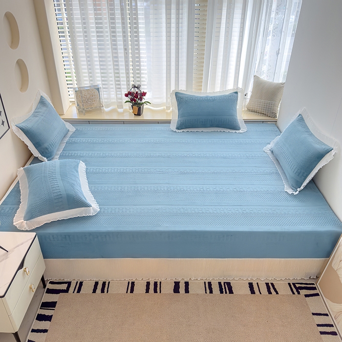 91家纺网 家纺一手货源 找家纺 冬然家纺 2024新款雕花绒榻榻米床盖H深海蓝